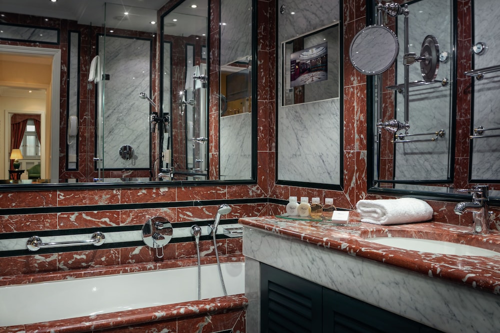 Art Nouveau Palace Hotel — Hotel rooms in Prague, Prague