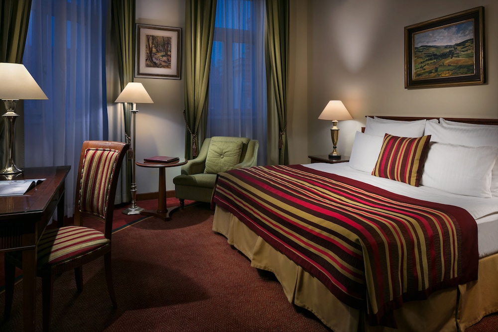 Art Nouveau Palace Hotel — Hotel rooms in Prague, Prague