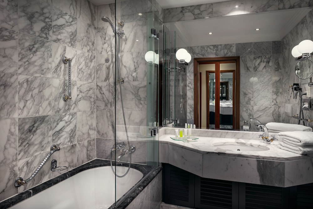 Art Nouveau Palace Hotel — Hotel rooms in Prague, Prague