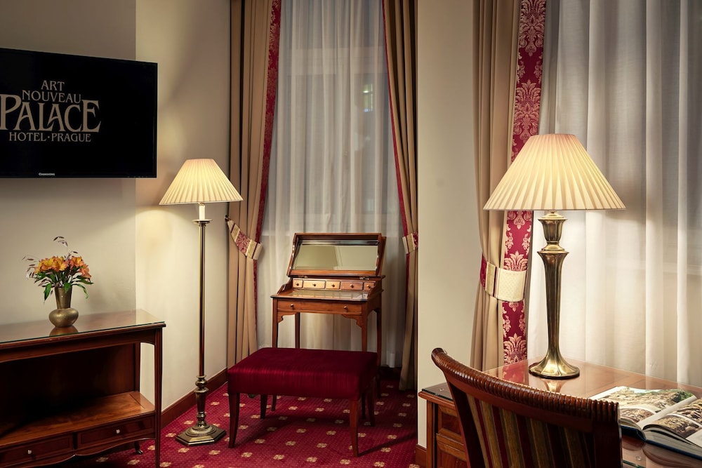 Art Nouveau Palace Hotel — Hotel rooms in Prague, Prague