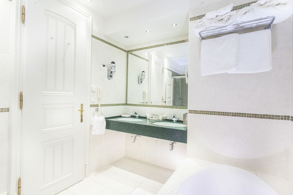 Hotel Paris Prague — Hotel rooms in Prague, Prague