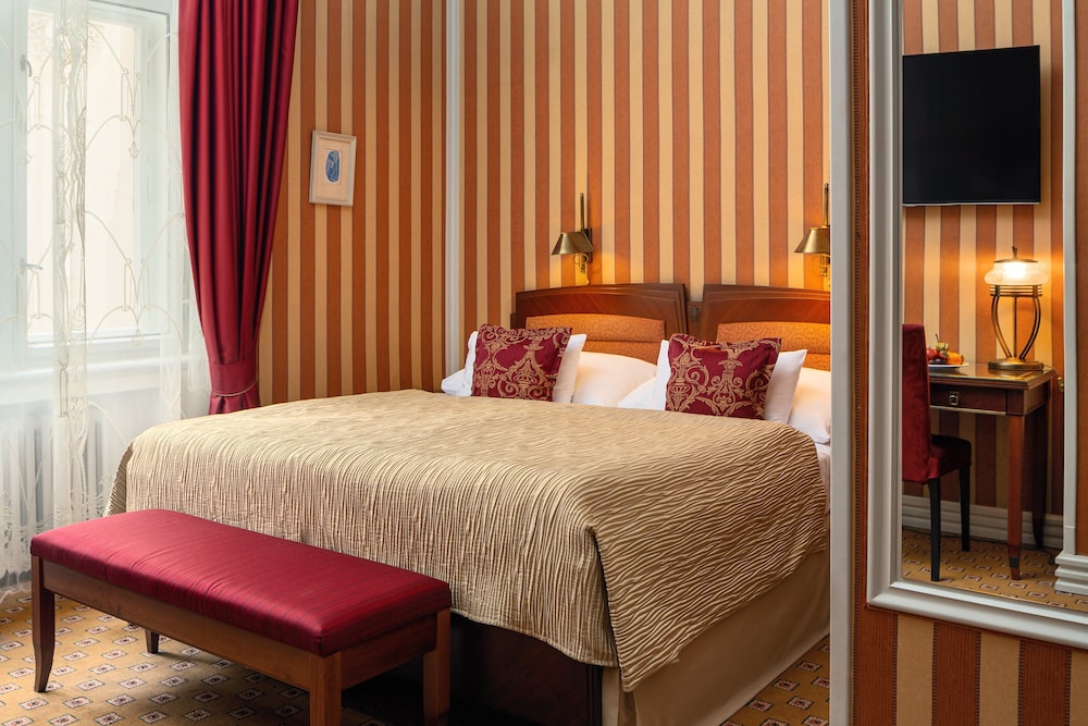 Hotel Paris Prague — Hotel rooms in Prague, Prague