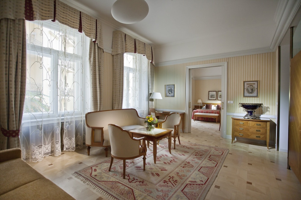Hotel Paris Prague — Hotel rooms in Prague, Prague