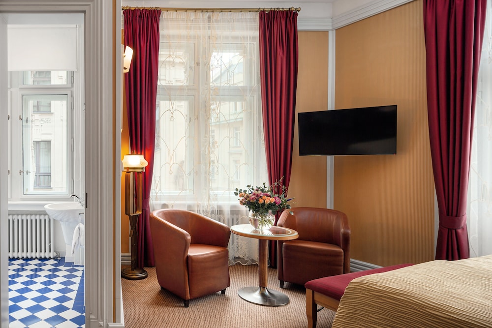 Hotel Paris Prague — Hotel rooms in Prague, Prague
