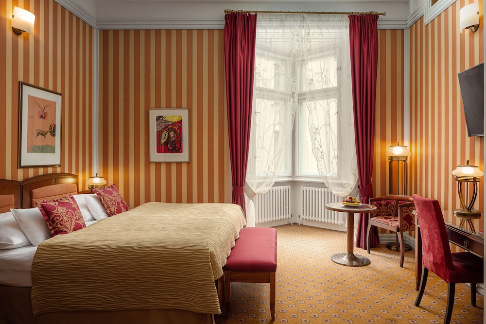 Hotel Paris Prague — Hotel rooms in Prague, Prague