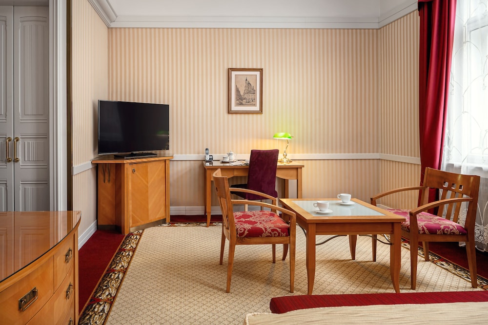 Hotel Paris Prague — Hotel rooms in Prague, Prague