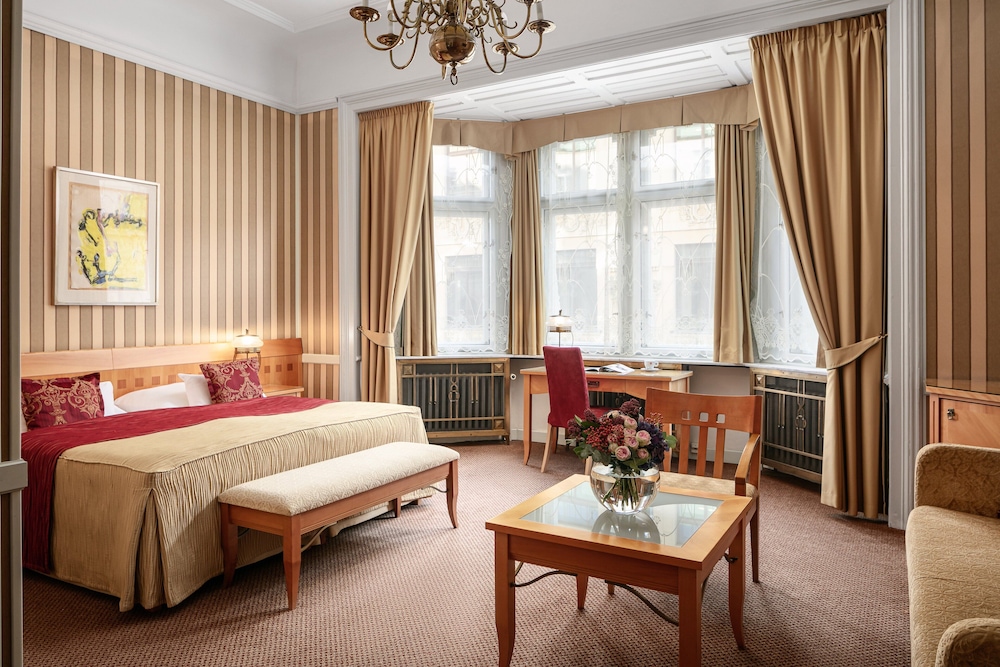 Hotel Paris Prague — Hotel rooms in Prague, Prague