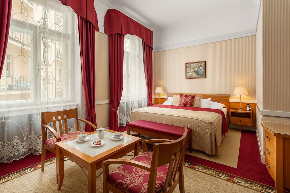 Hotel Paris Prague — Hotel rooms in Prague, Prague