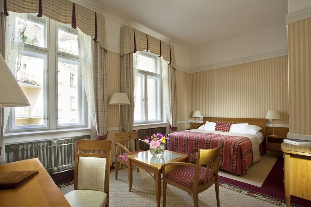 Hotel Paris Prague — Hotel rooms in Prague, Prague