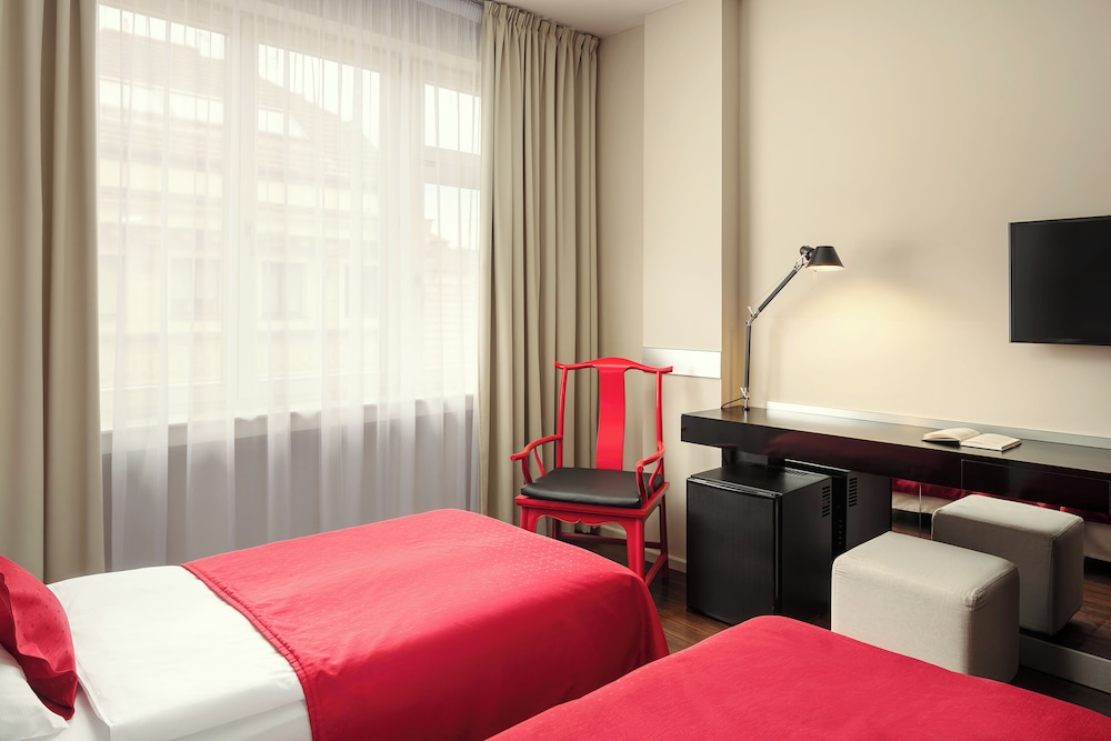 Hotel Perla — Hotel rooms in Prague, Prague