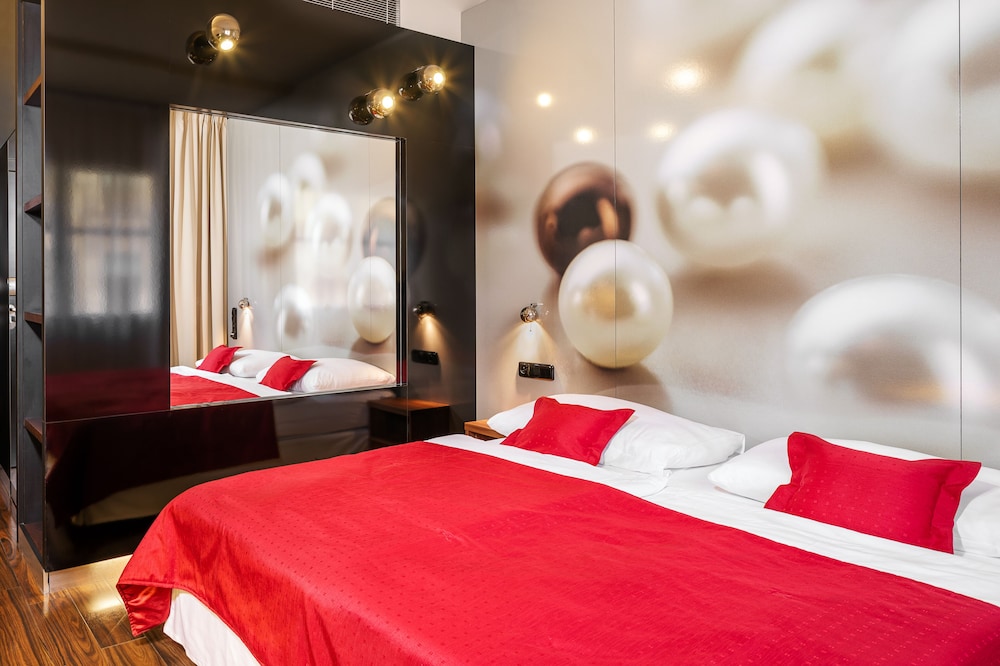 Hotel Perla — Hotel rooms in Prague, Prague