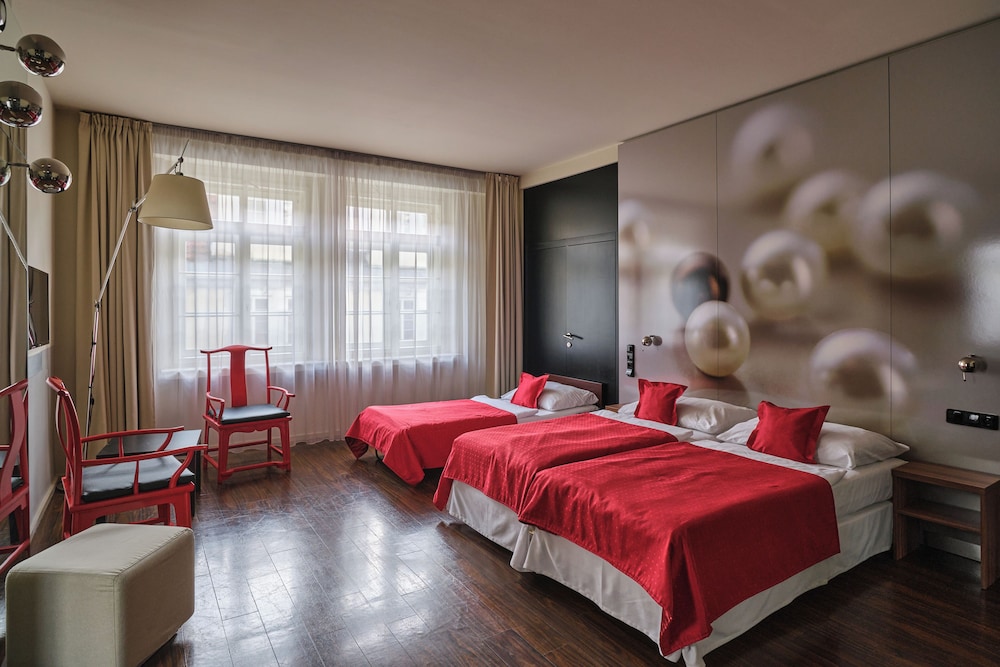 Hotel Perla — Hotel rooms in Prague, Prague