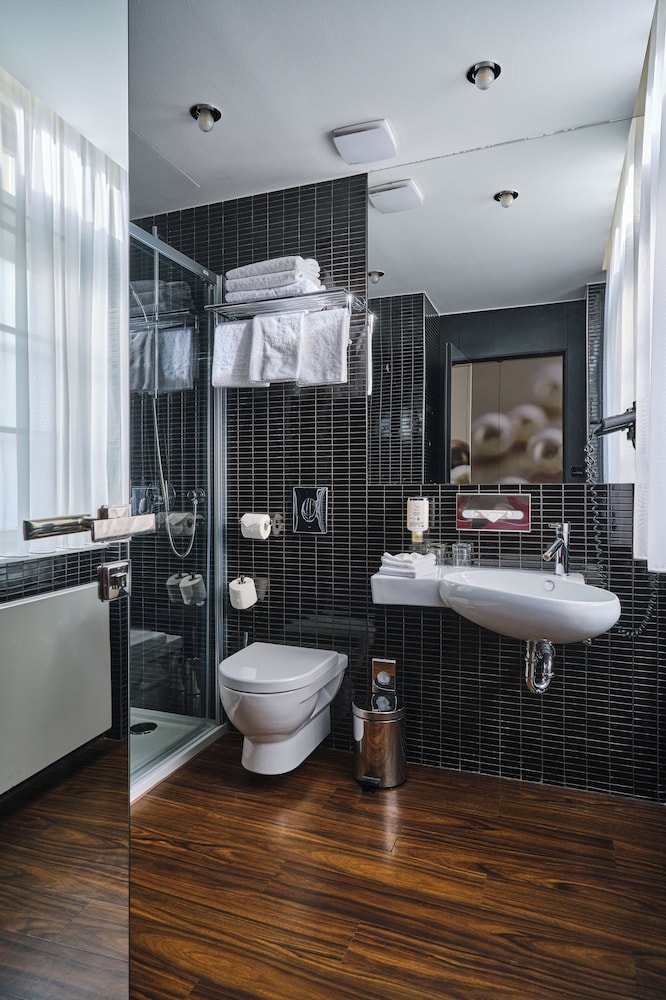 Hotel Perla — Hotel rooms in Prague, Prague