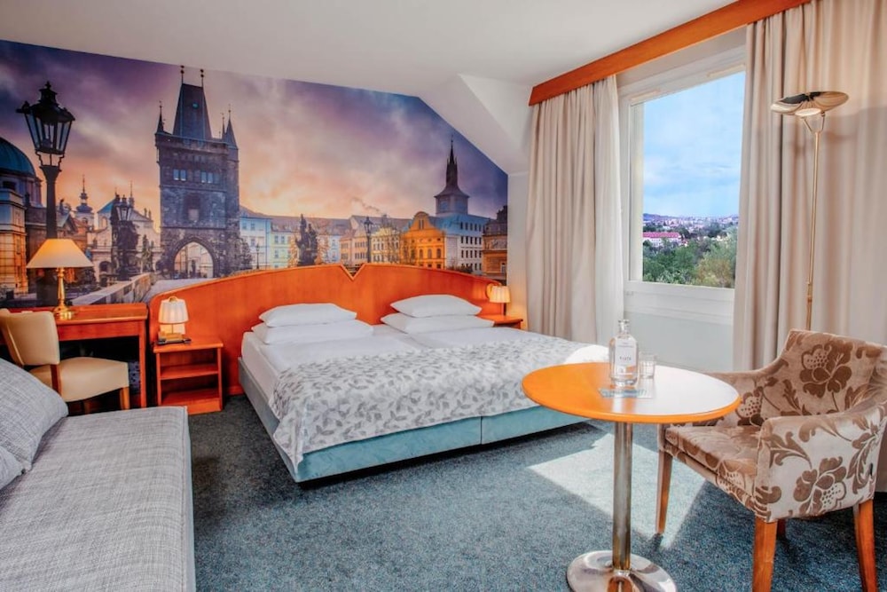 Plaza Boutique Hotel – Czech Leading Hotels — Hotel rooms in Prague, Prague