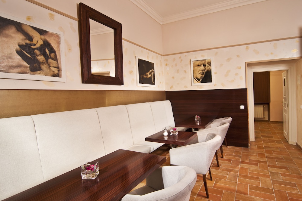 Hotel Praga 1 — Restaurant & bars in Prague, Prague