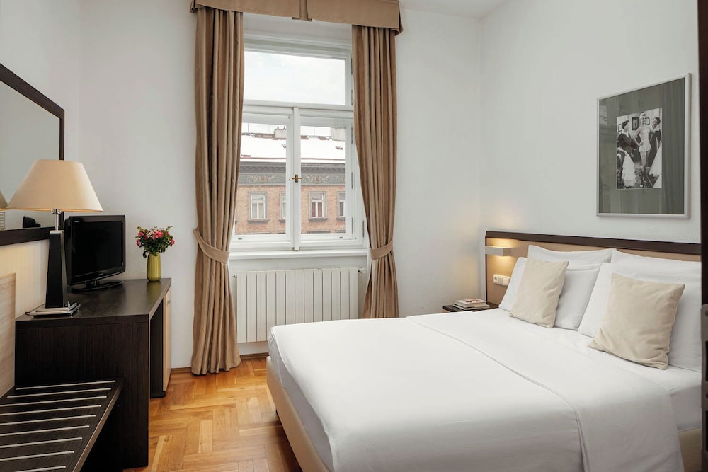 Hotel Praga 1 — Hotel rooms in Prague, Prague