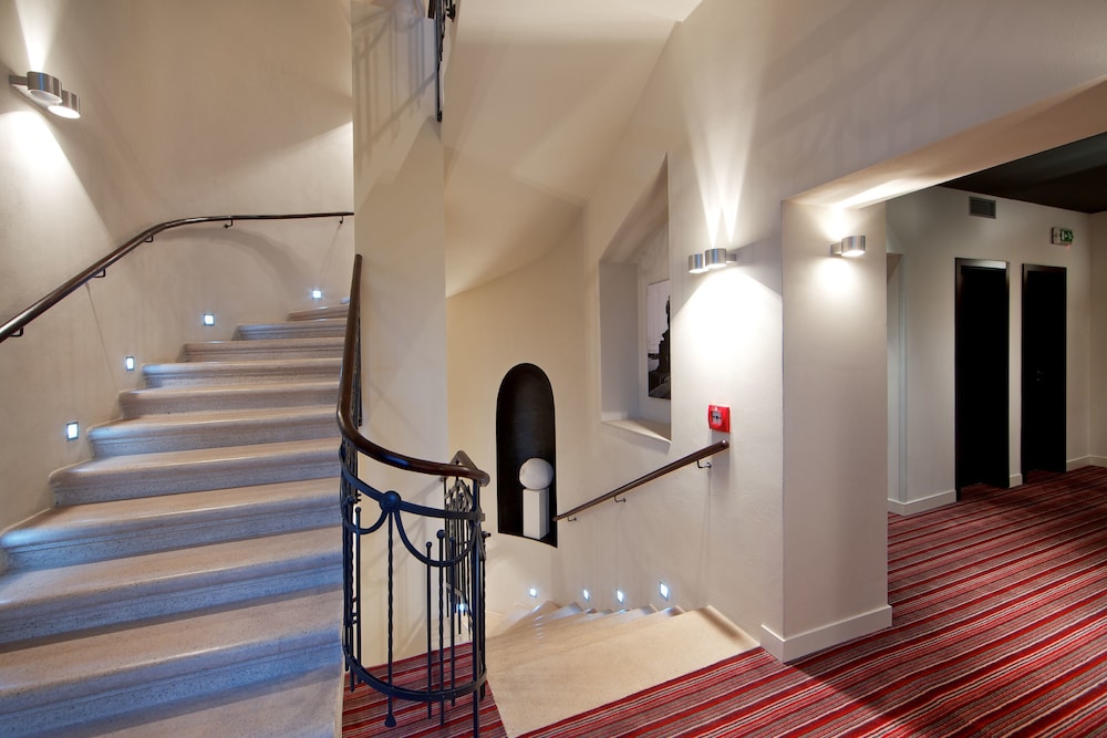 Red and Blue Design Hotel Prague — Hotel building in Prague, Prague
