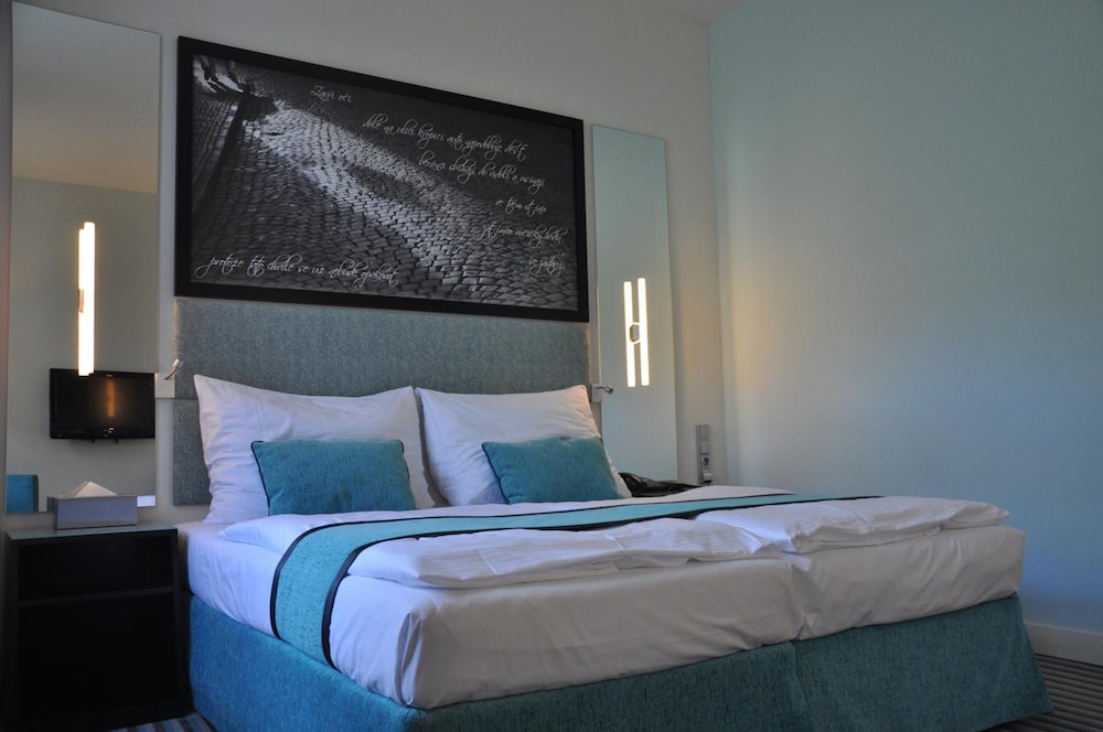Red and Blue Design Hotel Prague — Hotel rooms in Prague, Prague