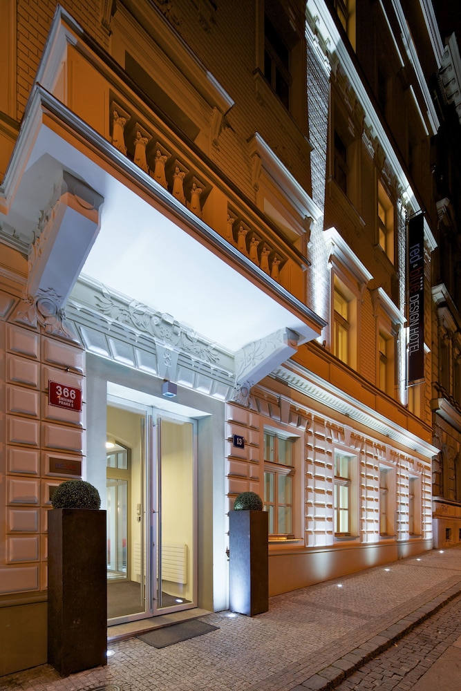 Red and Blue Design Hotel Prague — Hotel building in Prague, Prague