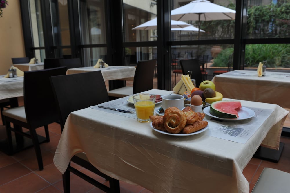 Hotel Roma Prague — Restaurant & bars in Prague, Prague