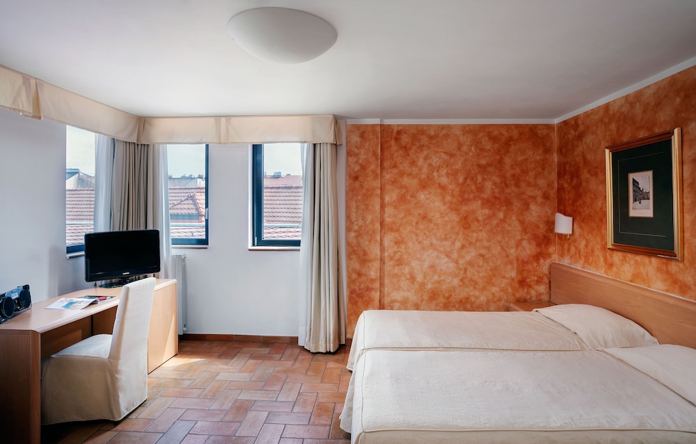 Hotel Roma Prague — Hotel rooms in Prague, Prague