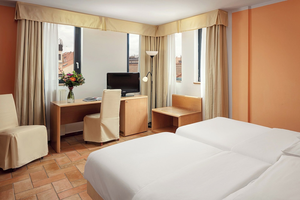 Hotel Roma Prague — Hotel rooms in Prague, Prague