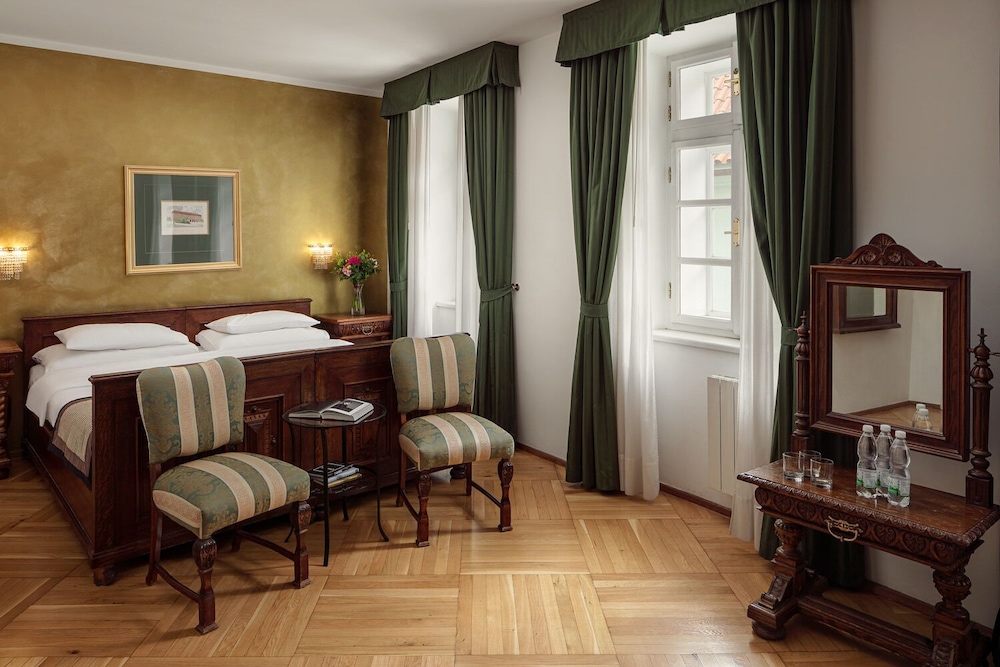 Hotel Roma Prague — Hotel rooms in Prague, Prague