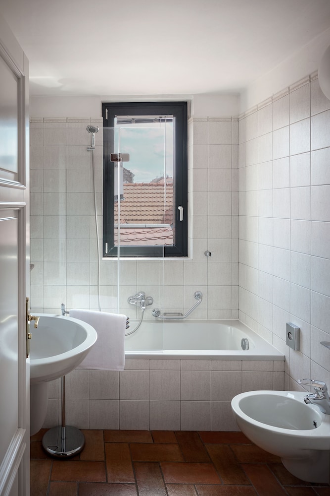 Hotel Roma Prague — Hotel rooms in Prague, Prague
