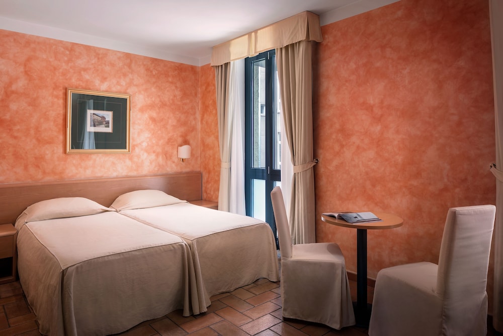 Hotel Roma Prague — Hotel rooms in Prague, Prague