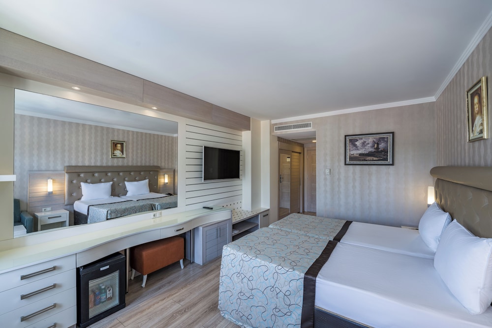 Orange County Kemer — Hotel rooms in Kemer