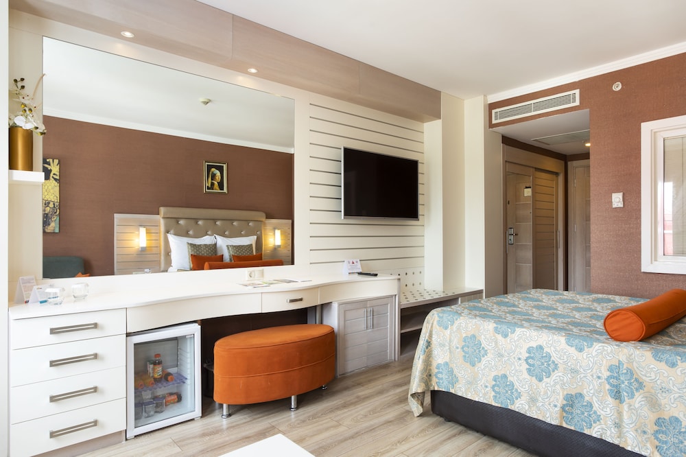 Orange County Kemer — Hotel rooms in Kemer