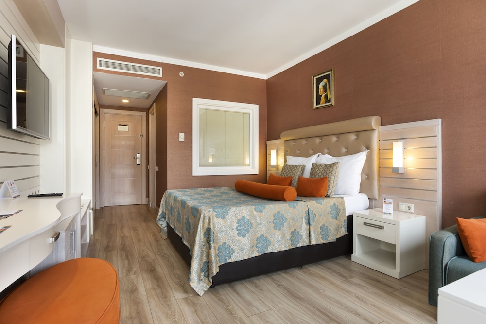 Orange County Kemer — Hotel rooms in Kemer