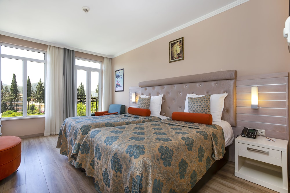 Orange County Kemer — Hotel rooms in Kemer