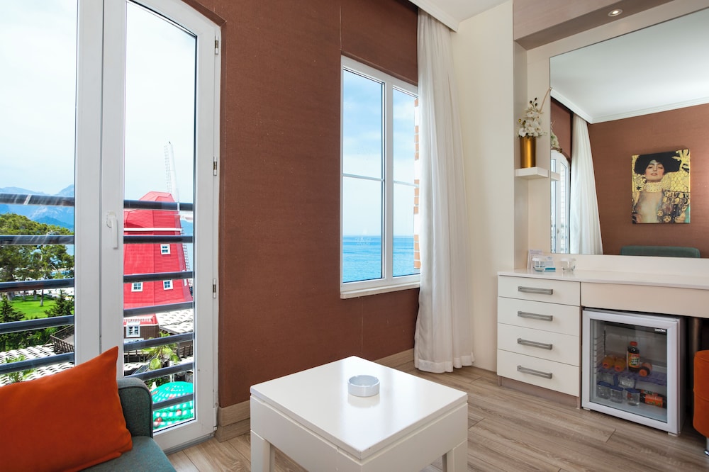 Orange County Kemer — Hotel rooms in Kemer
