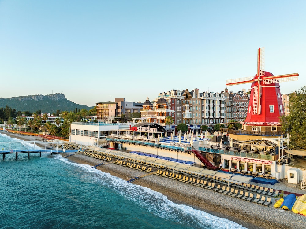 Orange County Kemer — Beach in Kemer