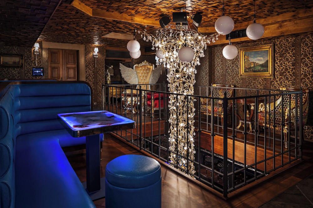 Hotel U Zlatého Stromu Prague by BHG — Restaurant & bars in Prague, Prague