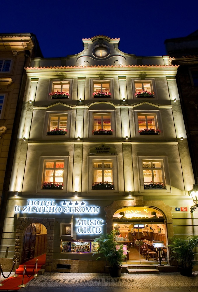 Hotel U Zlatého Stromu Prague by BHG