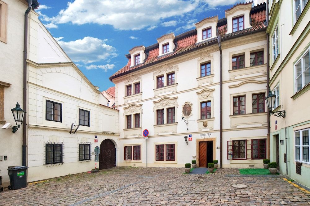 Waldstein Hotel