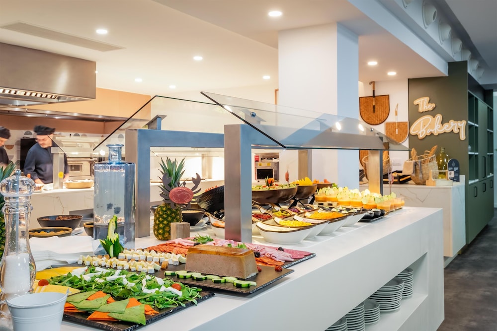 ALEGRIA Mariner - Adults Only — Restaurant & bars in Lloret de Mar, Catalonia