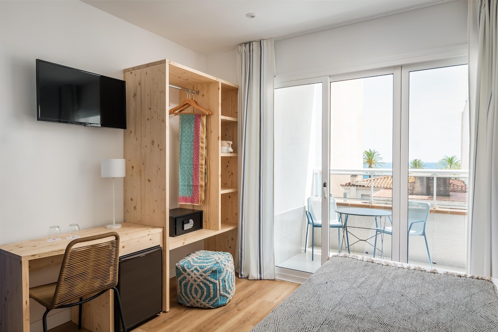 ALEGRIA Mariner - Adults Only — Hotel rooms in Lloret de Mar, Catalonia