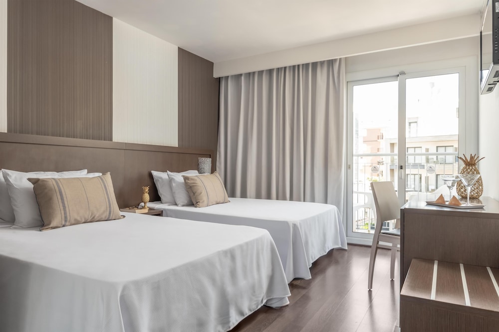 ALEGRIA Mariner - Adults Only — Hotel rooms in Lloret de Mar, Catalonia