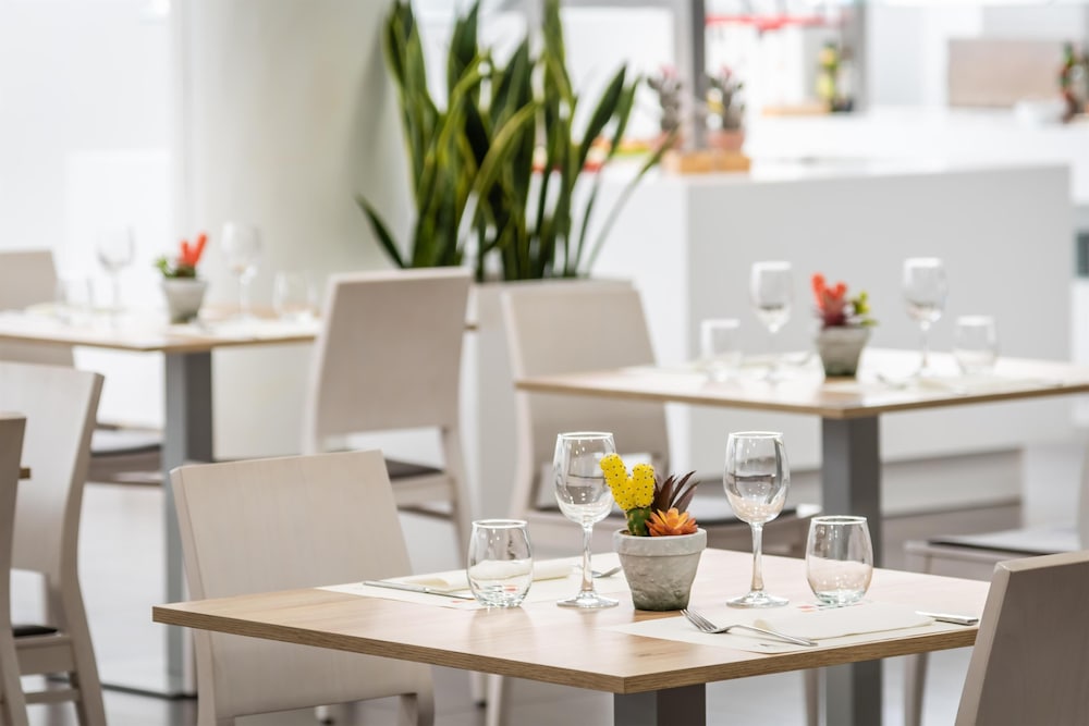 ALEGRIA Mariner - Adults Only — Restaurant & bars in Lloret de Mar, Catalonia