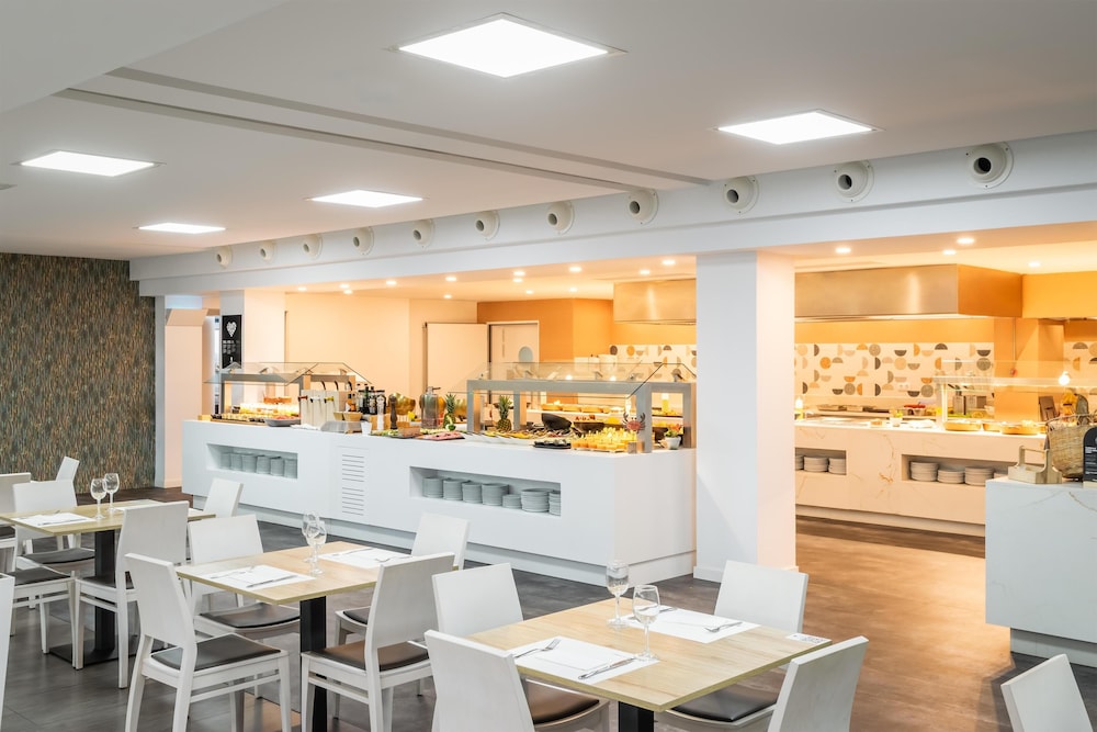 ALEGRIA Mariner - Adults Only — Restaurant & bars in Lloret de Mar, Catalonia