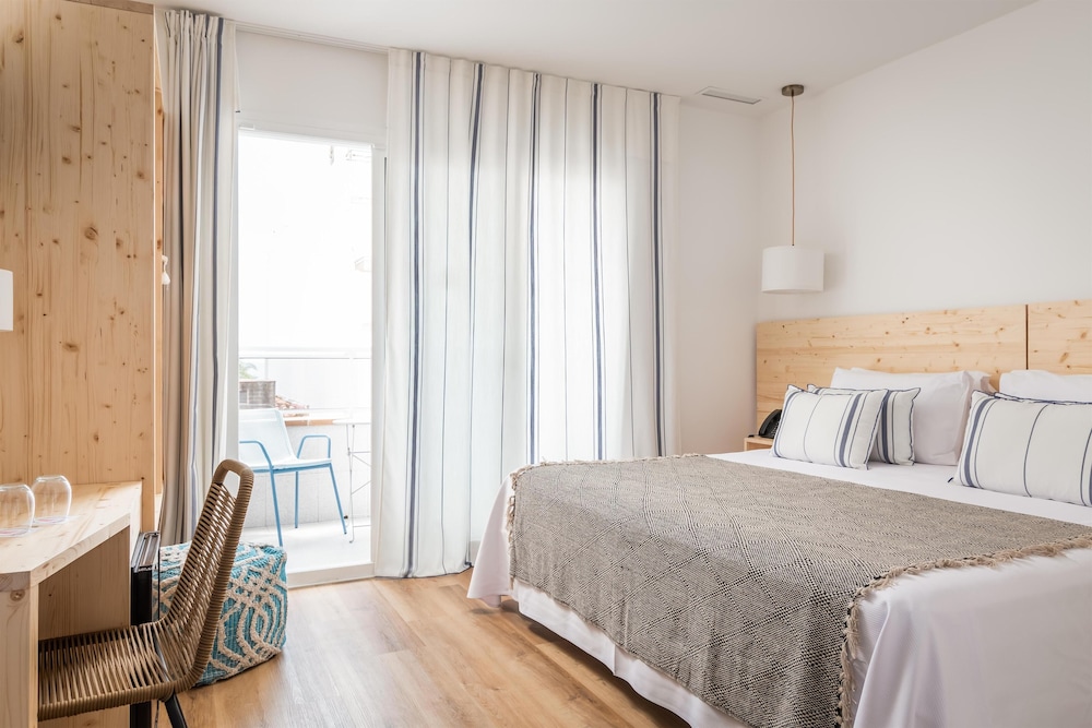 ALEGRIA Mariner - Adults Only — Hotel rooms in Lloret de Mar, Catalonia