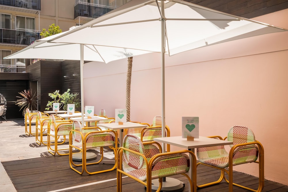 ALEGRIA Mariner - Adults Only — Restaurant & bars in Lloret de Mar, Catalonia