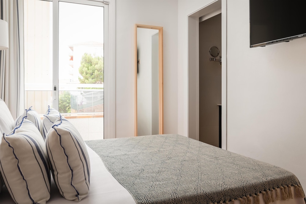 ALEGRIA Mariner - Adults Only — Hotel rooms in Lloret de Mar, Catalonia