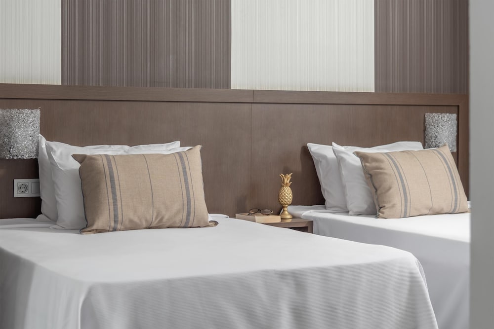 ALEGRIA Mariner - Adults Only — Hotel rooms in Lloret de Mar, Catalonia