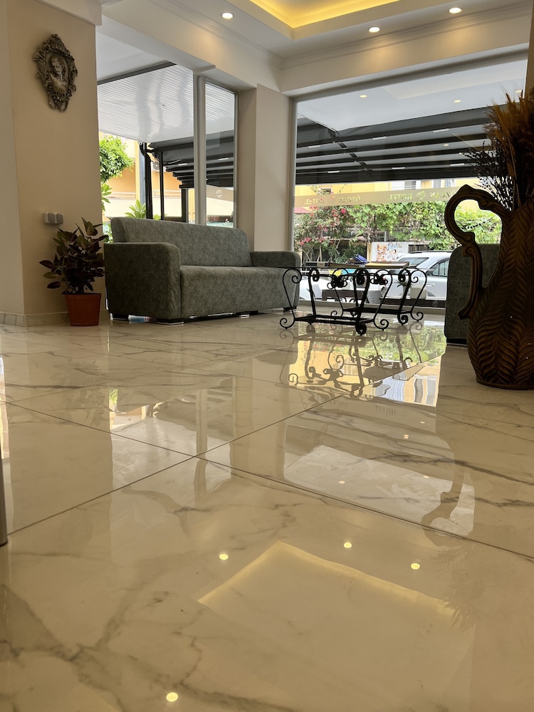 Miss Cleopatra Hotel — Hotel building in Alanya