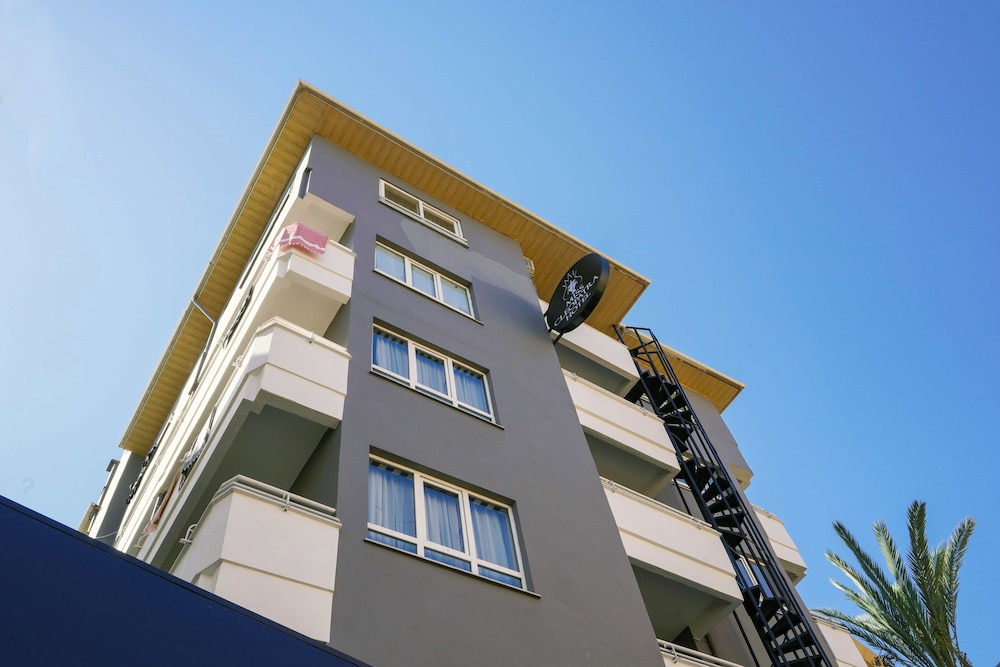 Miss Cleopatra Hotel — Hotel building in Alanya