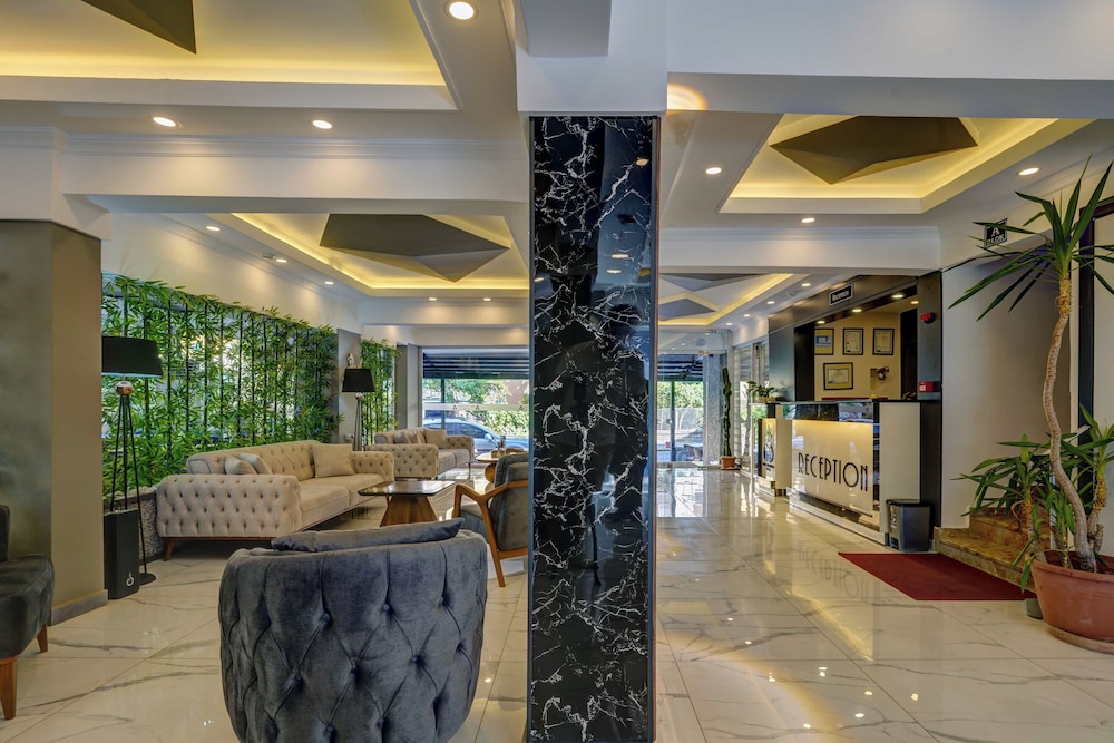 Miss Cleopatra Hotel — Hotel building in Alanya
